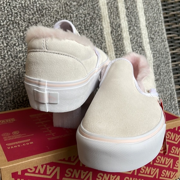 Vans Classic Slip-On Suede / Fur True White WMNS - Picture 10 of 16